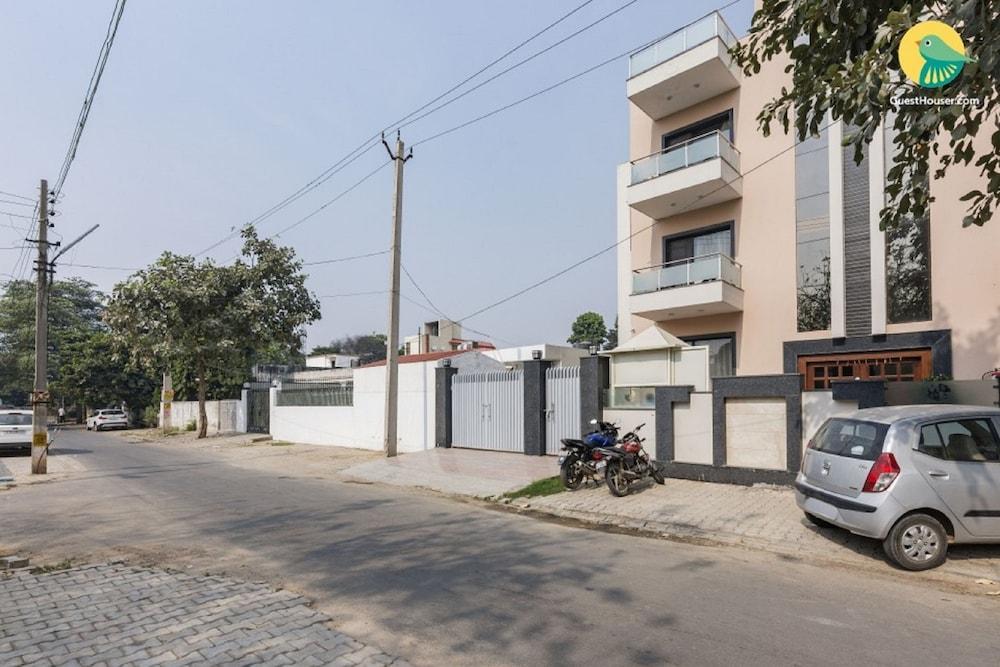 Отель Mavens House Gurgaon Behind Google Building Nh 8 Экстерьер фото